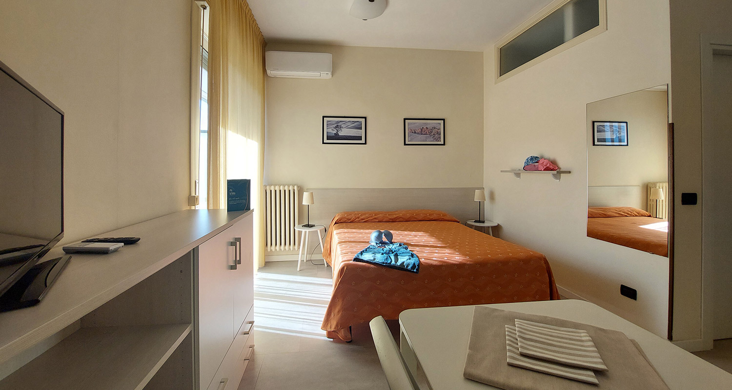 Photos of the interior of studio apartment A2